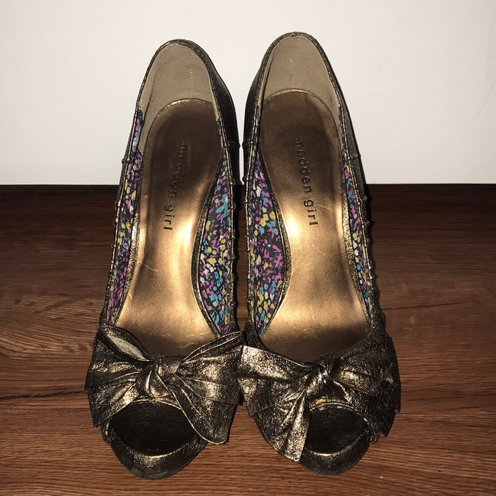 Madden Girl - Metallic Peep-Toe Pump - Size 7